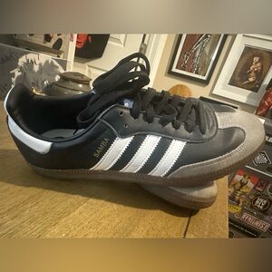 Vegan Adidas Men’s 8 Samba Black White Low-Top Sneakers